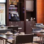 Отель Enlaces Estacion 4*