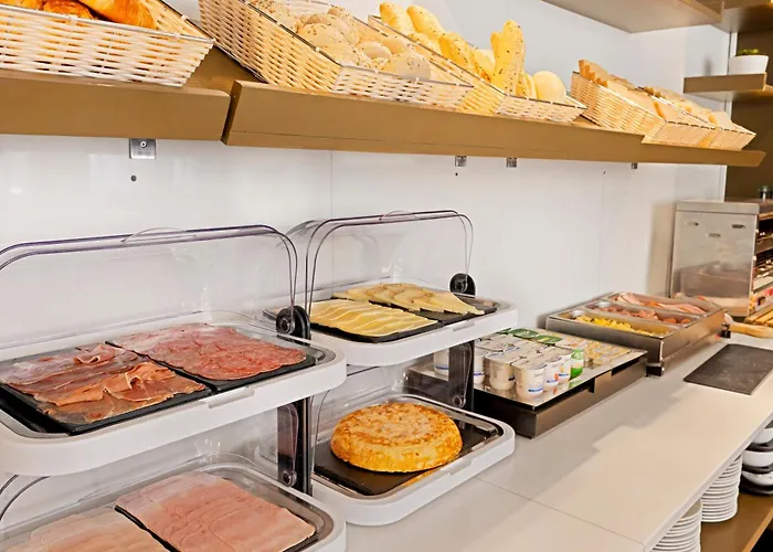 Enlaces Estacion Отель 4*